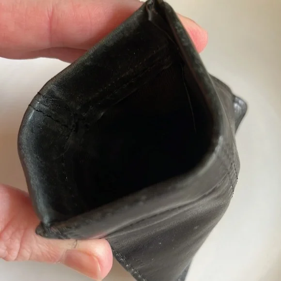 Genuine leather squeeze change pouch - Picture 5 of 5